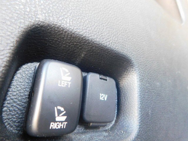 Used 2015 Ford Edge SEL image 11