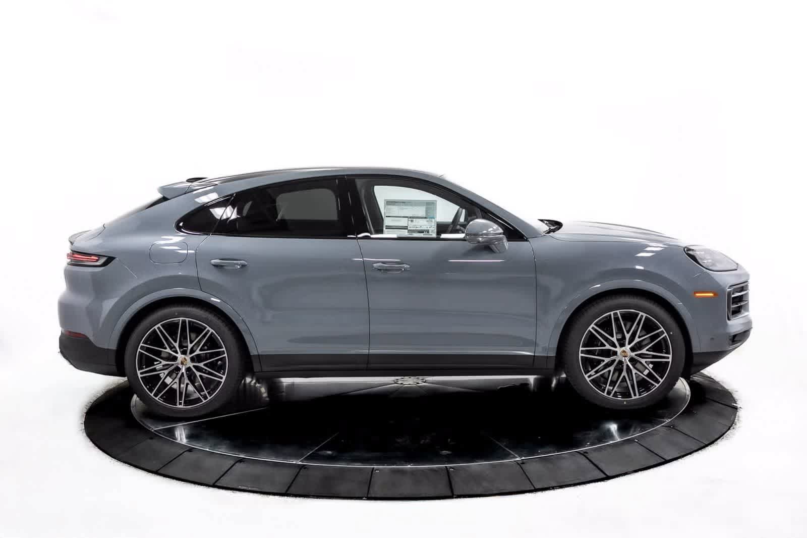 Certified 2025 Porsche Cayenne S AWD/4WD image 8