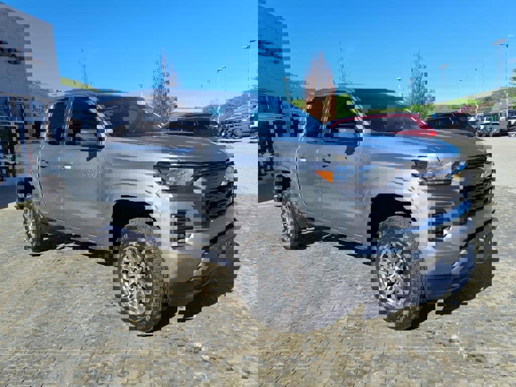 Used 2023 Chevrolet Colorado LT w/ LT Convenience Package image 3