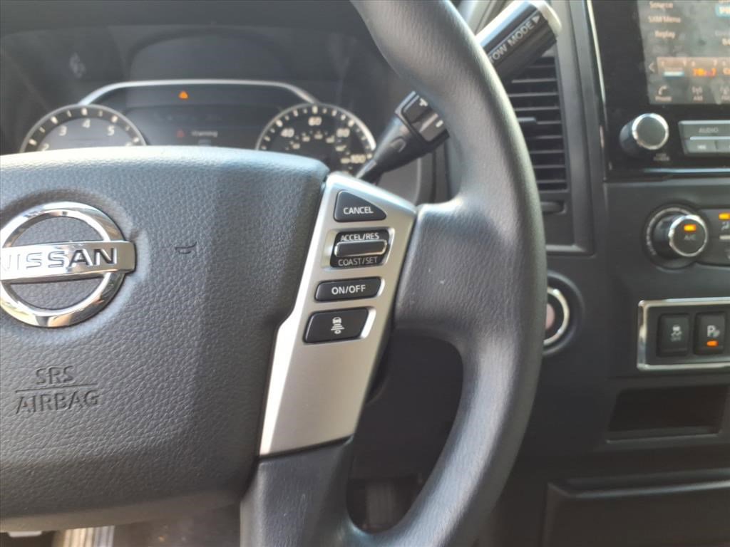 Used 2022 Nissan Titan SV w/ Accessory Utility Package image 15