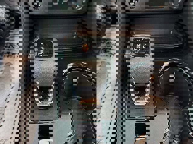 Certified 2025 Nissan Rogue SV image 18