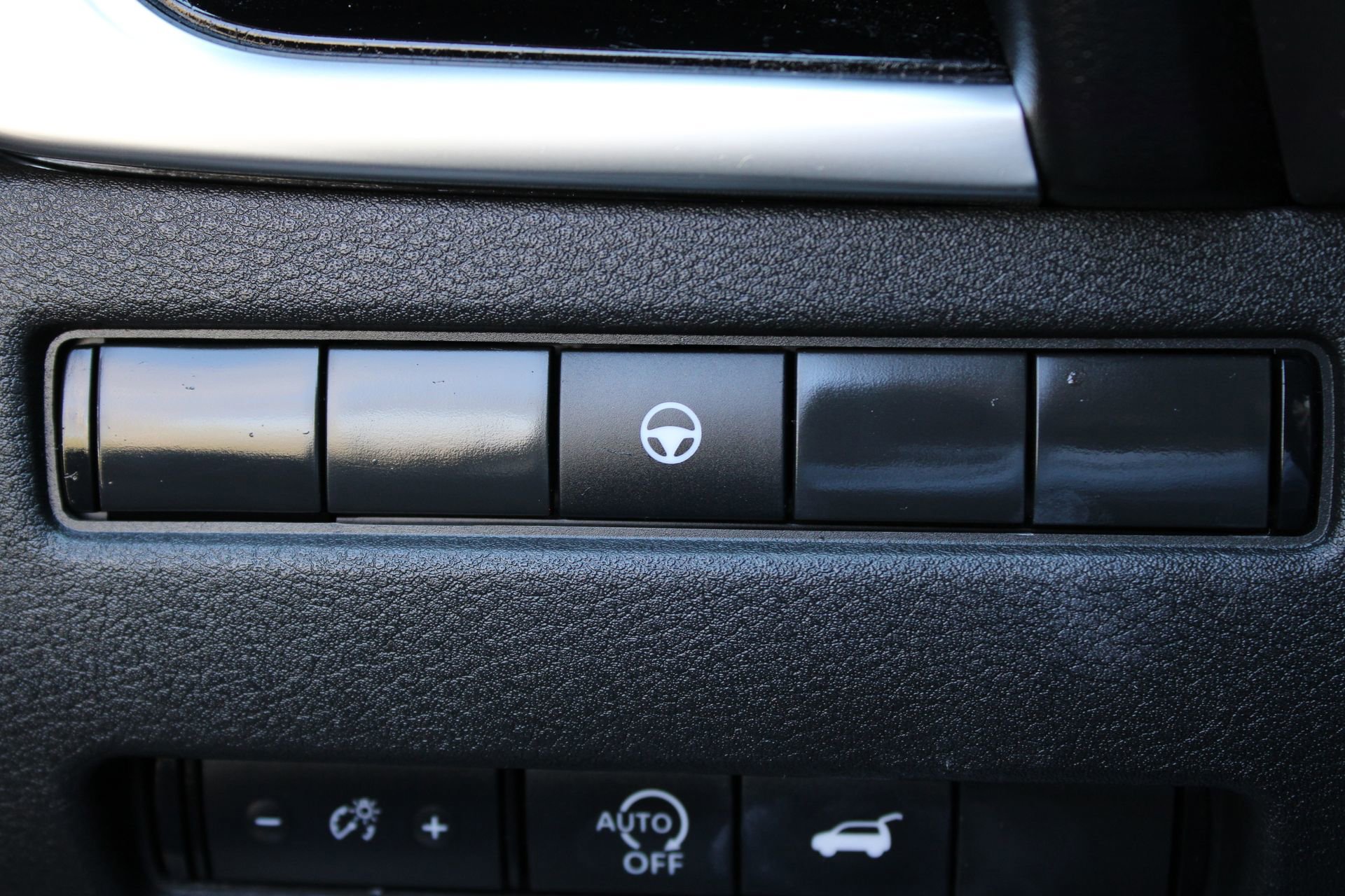 Used 2023 Nissan Rogue SL FWD image 26