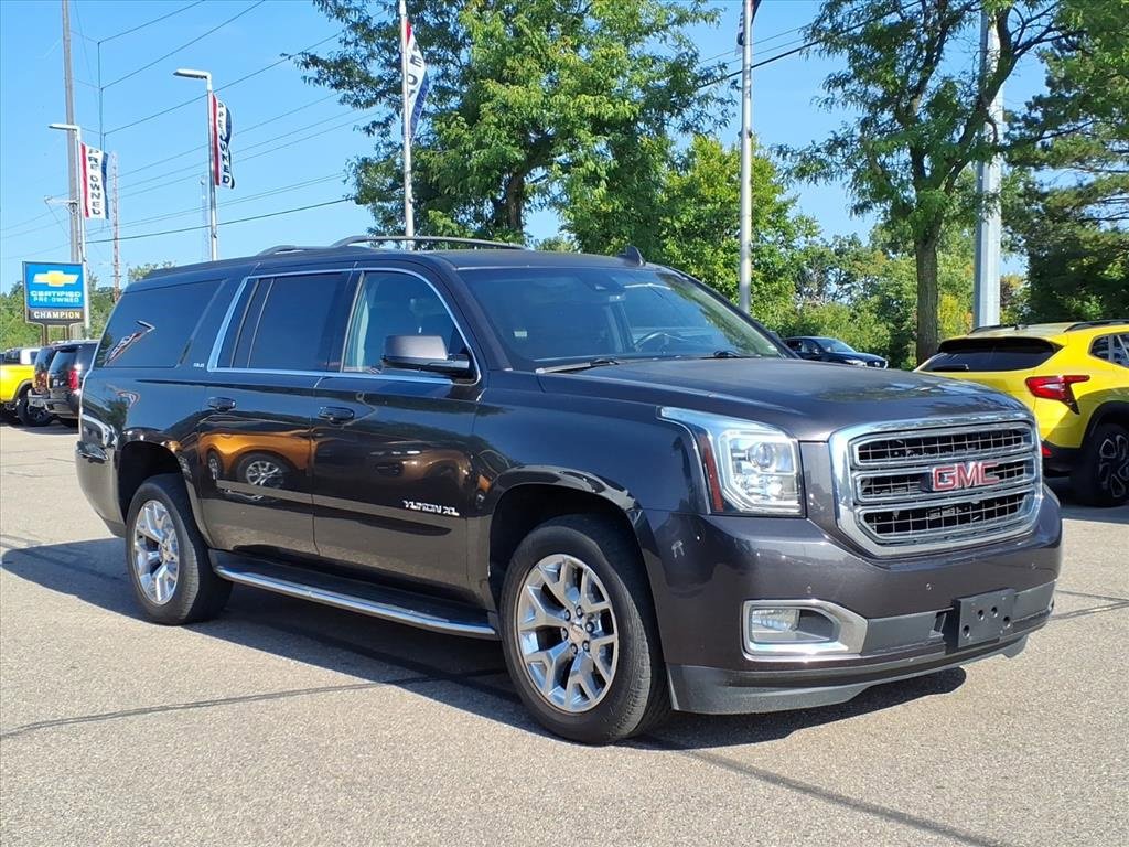 Used 2016 GMC Yukon XL SLE w/ Convenience Package image 3