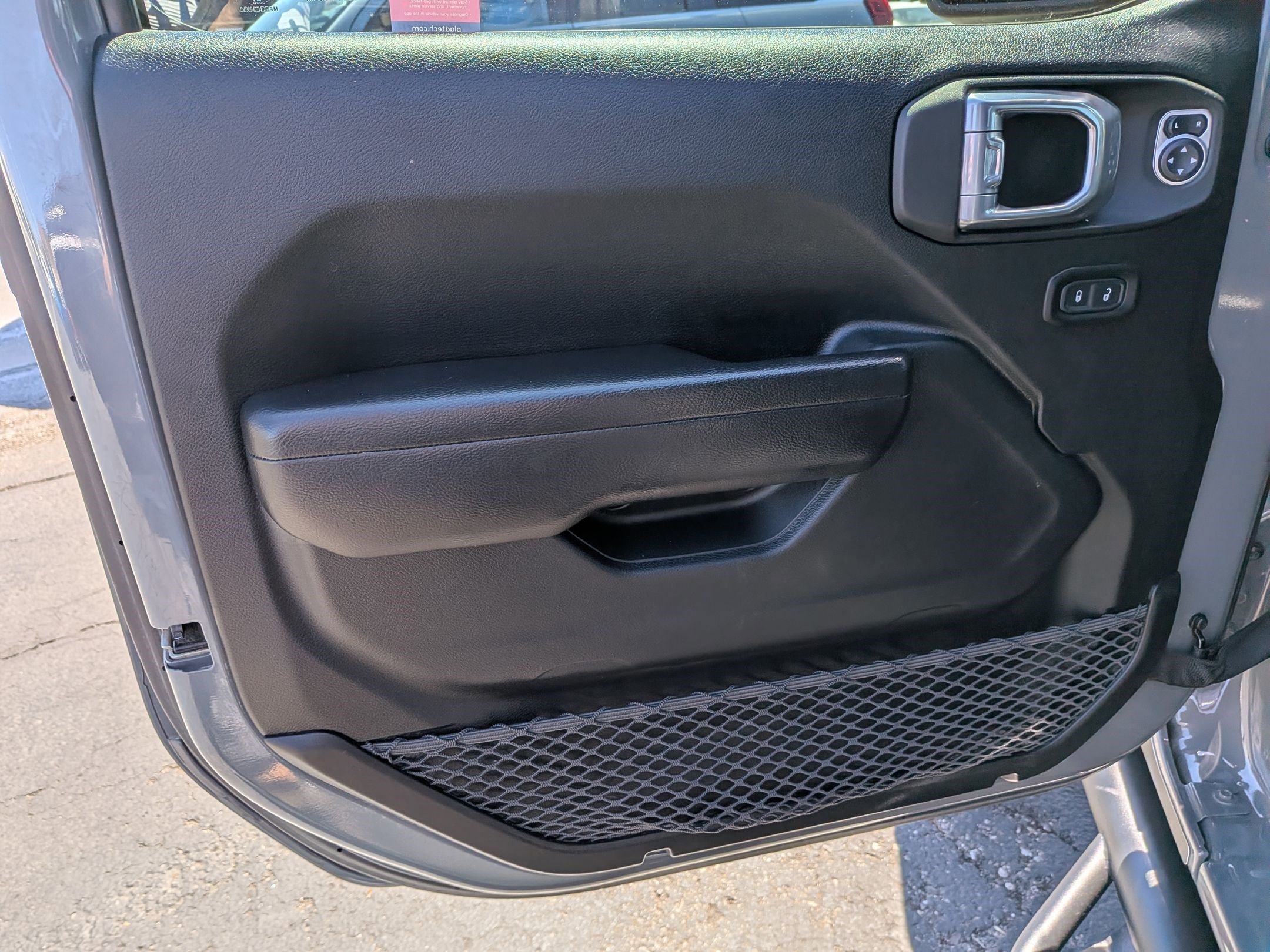 Used 2021 Jeep Gladiator Mojave AWD/4WD image 12