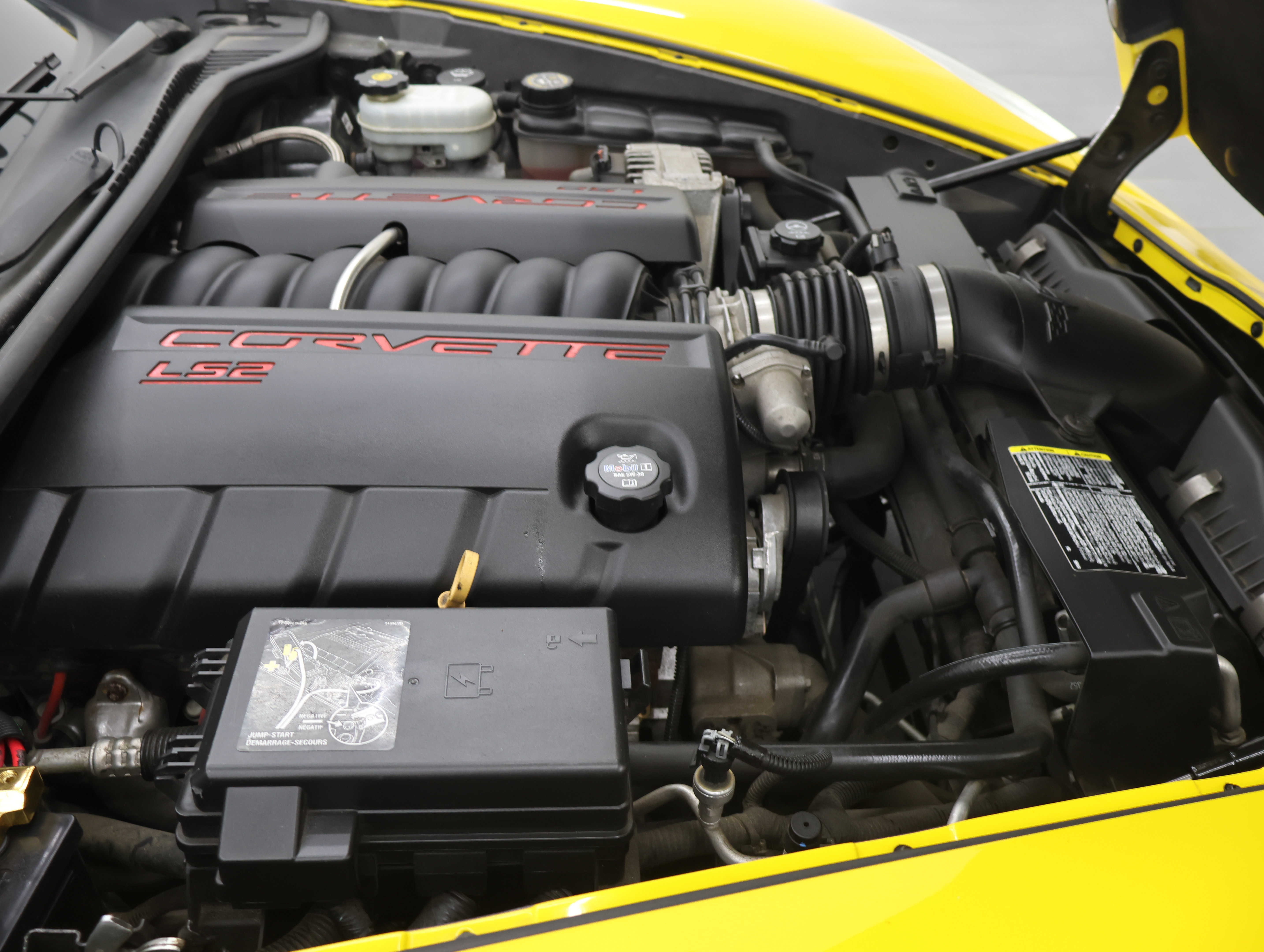 Used 2007 Chevrolet Corvette Coupe w/ Preferred Equipment Group RWD image 16