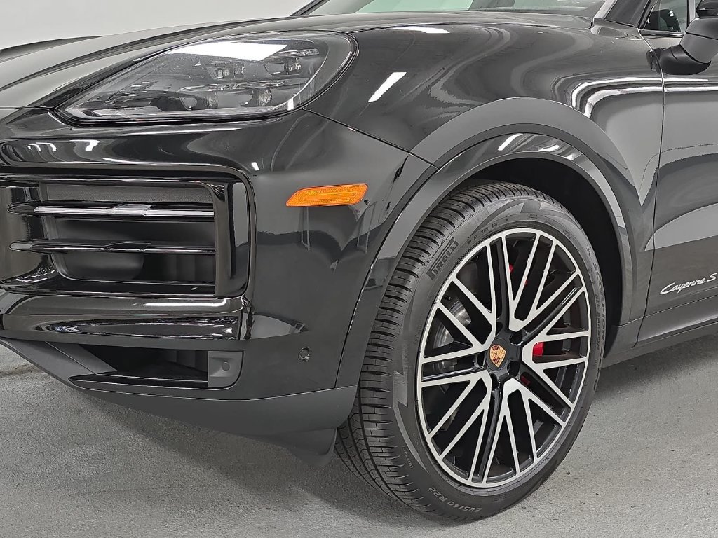 Used 2026 Porsche Cayenne S AWD/4WD image 11