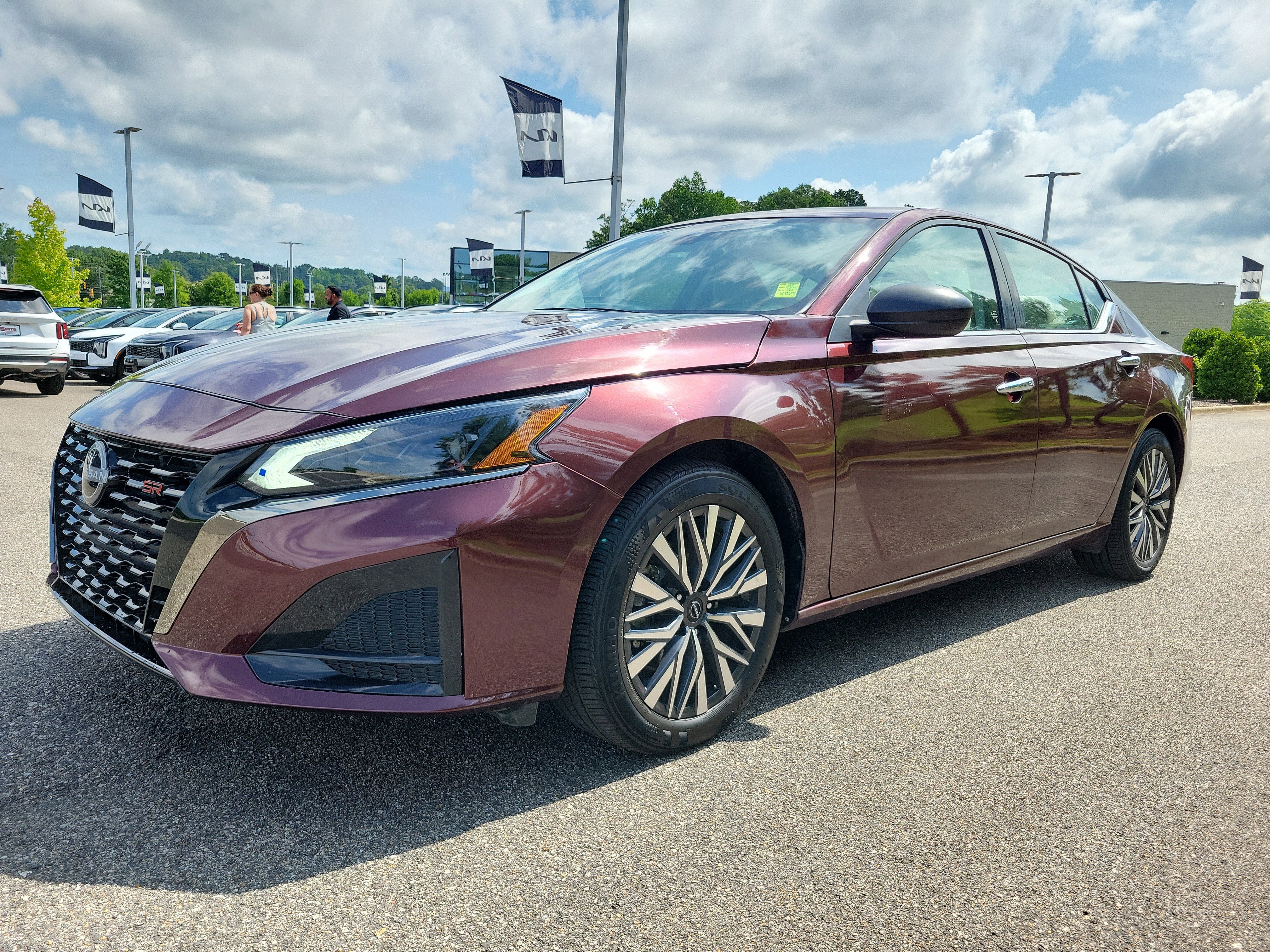 Used 2025 Nissan Altima 2.5 SV FWD image 20