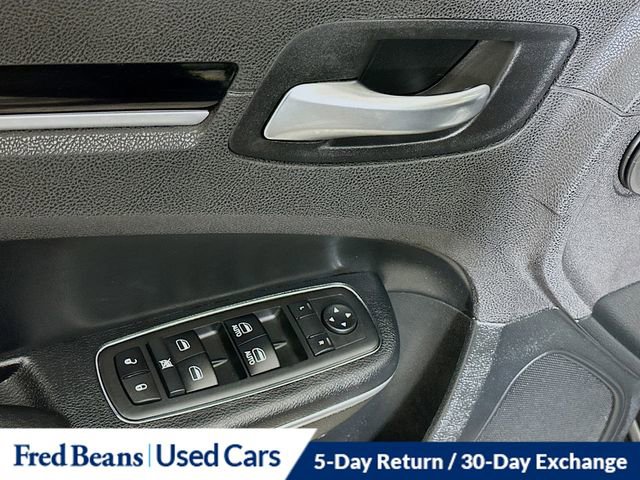 Used 2017 Chrysler 300 S image 17