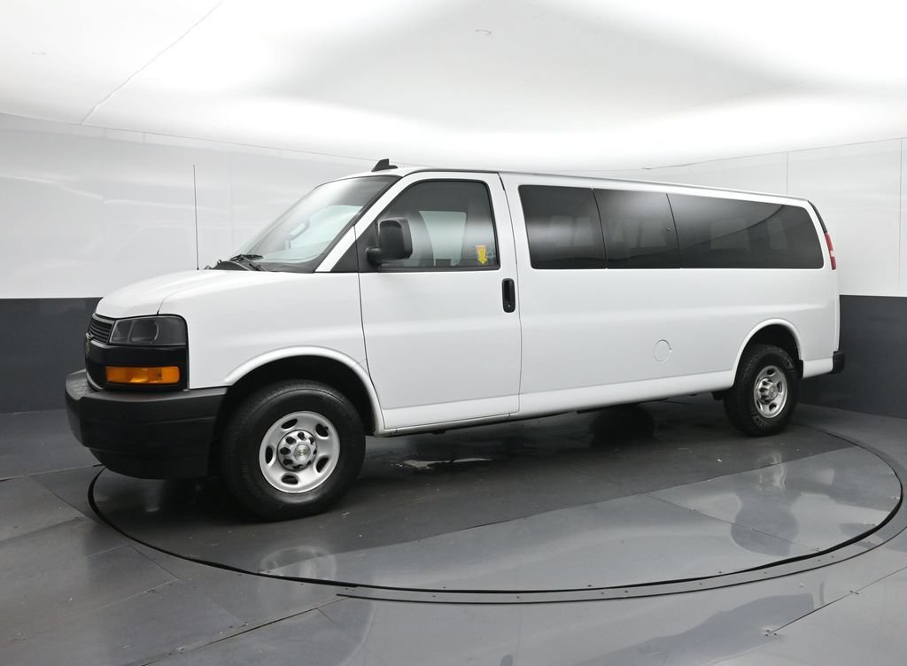 Used 2023 Chevrolet Express 3500 LS RWD image 3
