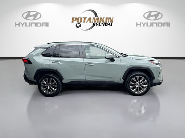 Used 2023 Toyota RAV4 XLE Premium FWD image 4