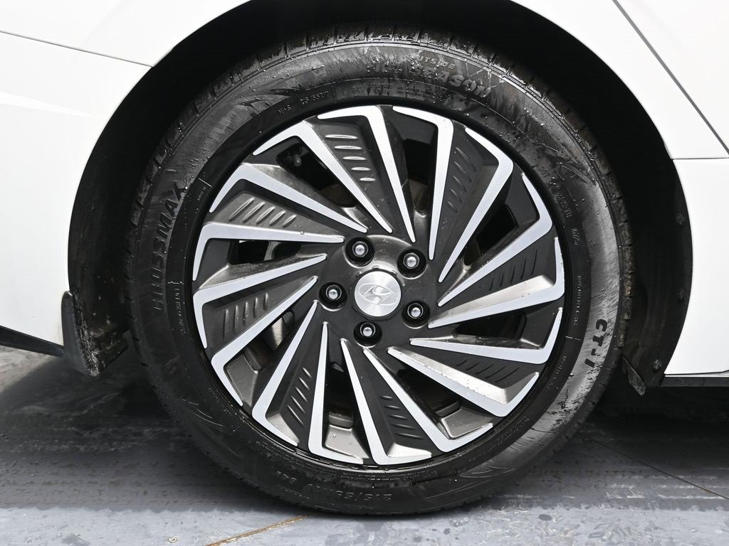 Used 2022 Hyundai Sonata Limited image 13