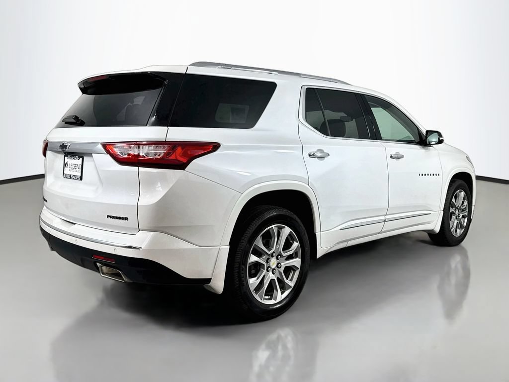 Used 2019 Chevrolet Traverse Premier w/ LPO, Blackout Package AWD/4WD image 6