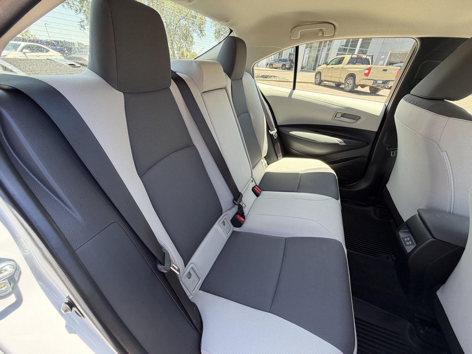 Used 2025 Toyota Corolla LE FWD image 20