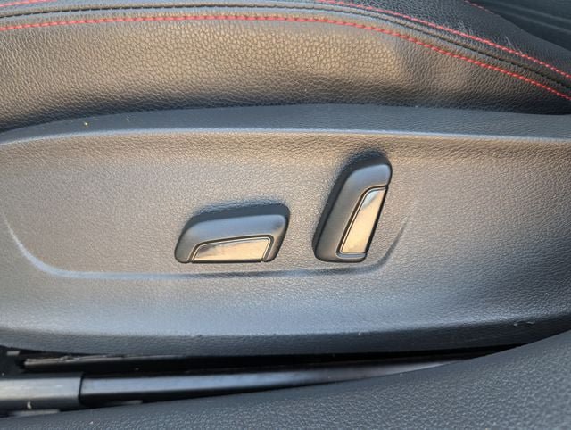 Used 2017 Volkswagen Jetta GLI FWD image 26