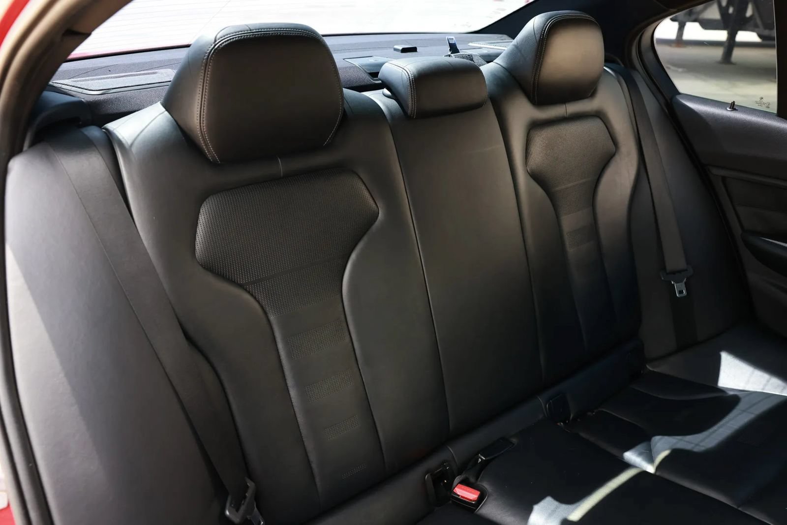 Used 2015 BMW M3 RWD image 23