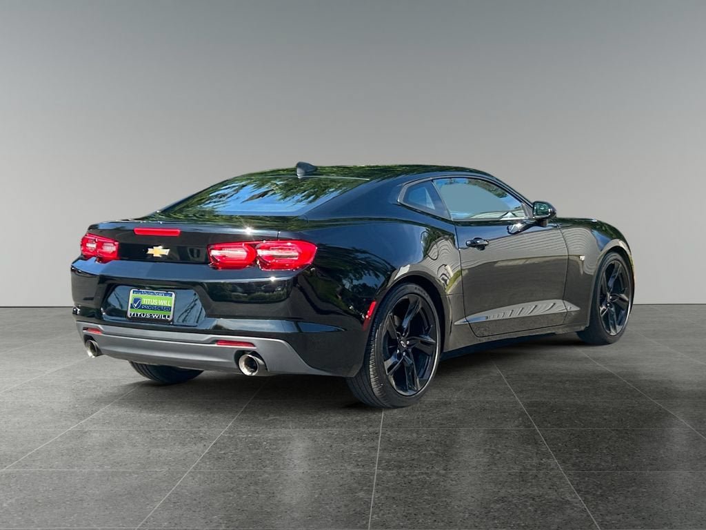 Used 2024 Chevrolet Camaro LT RWD image 9