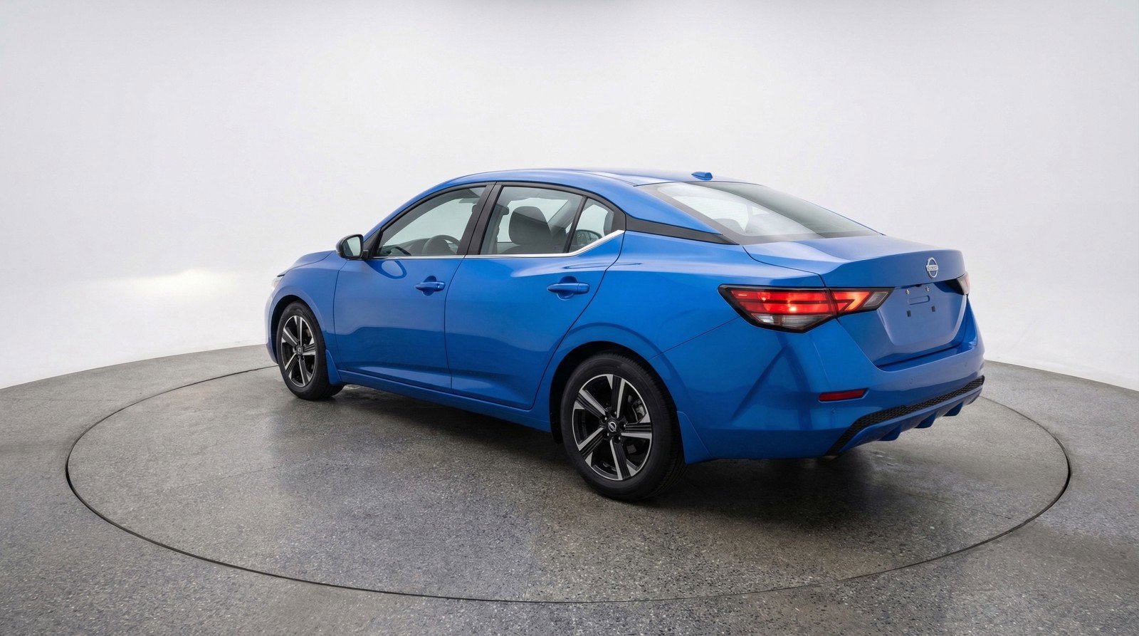 Used 2025 Nissan Sentra SV image 6