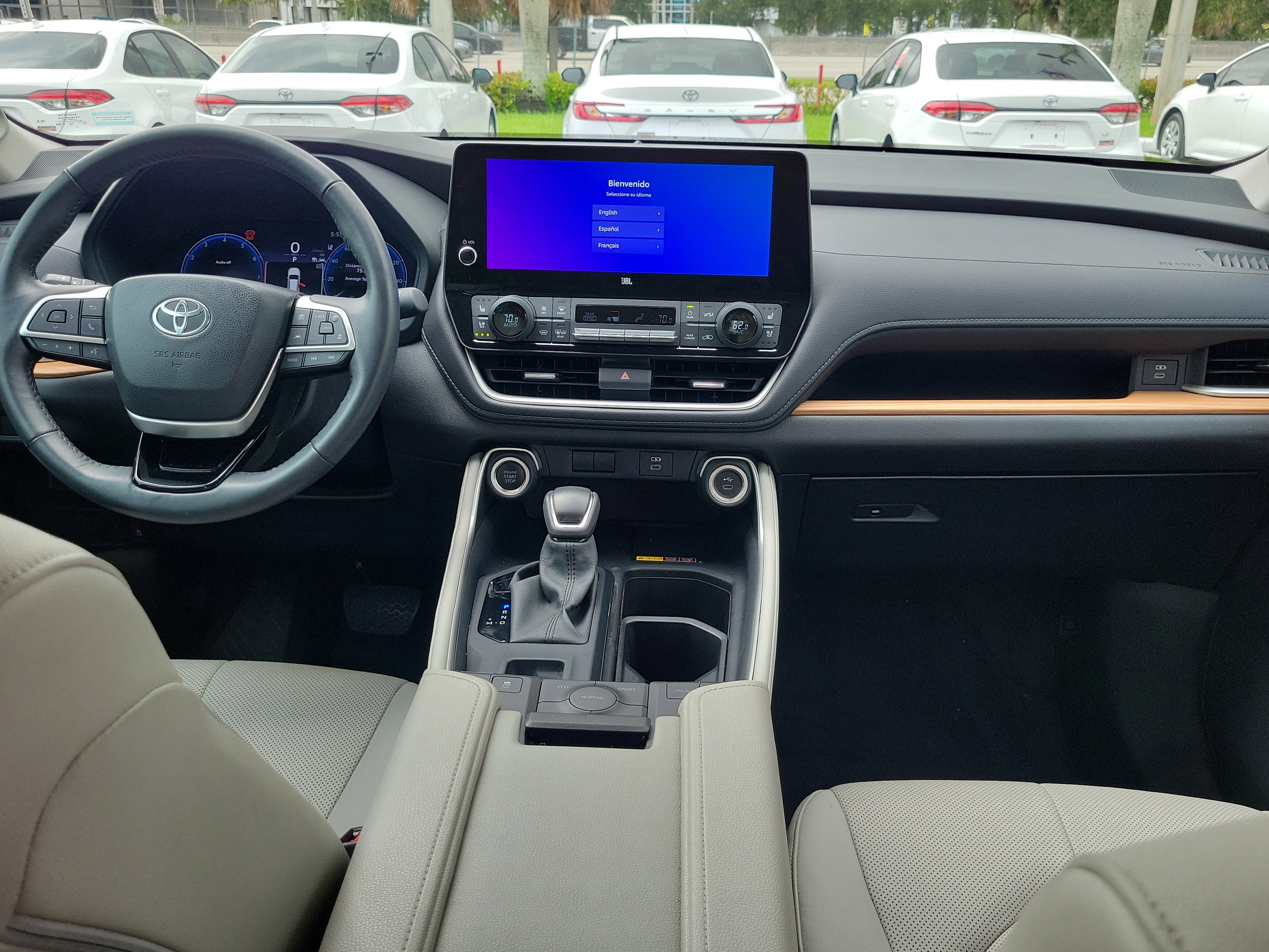 Used 2024 Toyota Grand Highlander XLE image 16