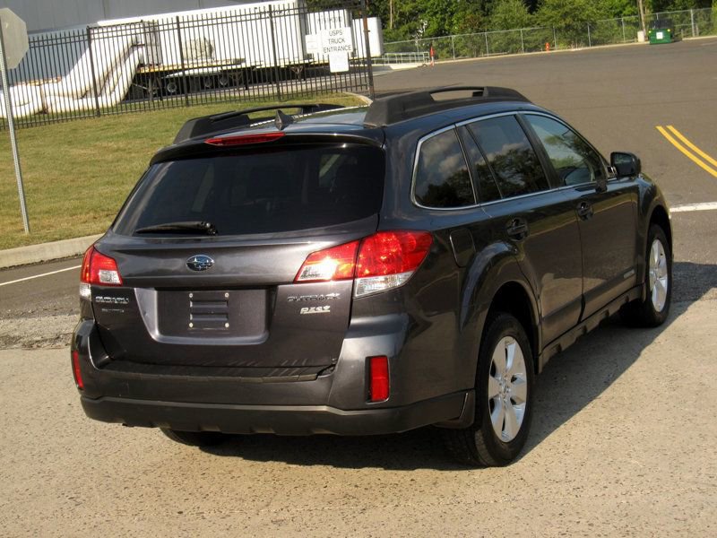 Used 2012 Subaru Outback 2.5i Limited image 8