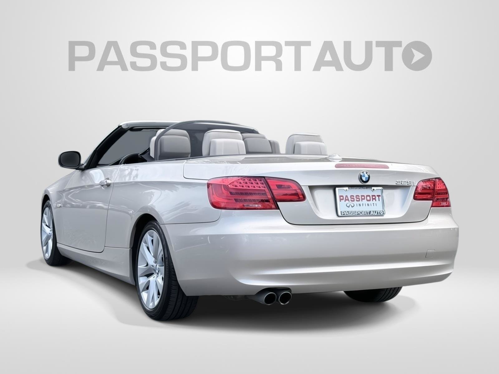 Used 2012 BMW 328i Convertible RWD image 4