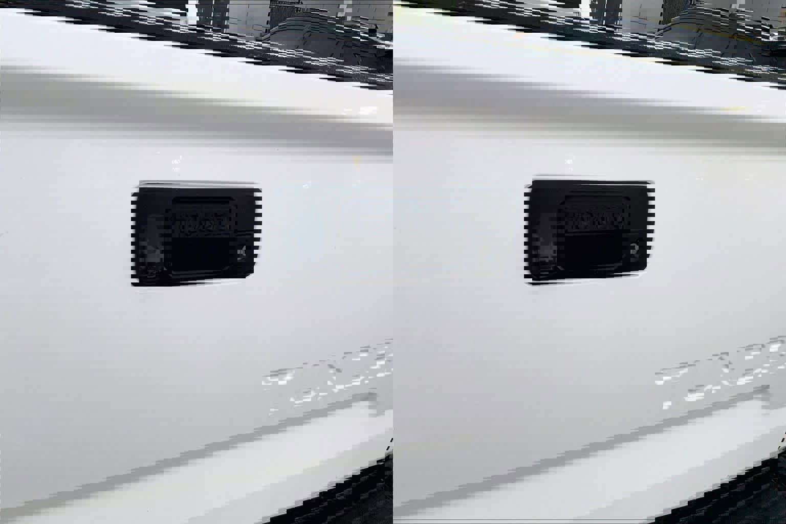 Used 2021 Toyota Tundra SR5 w/ SR5 Upgrade Package image 30