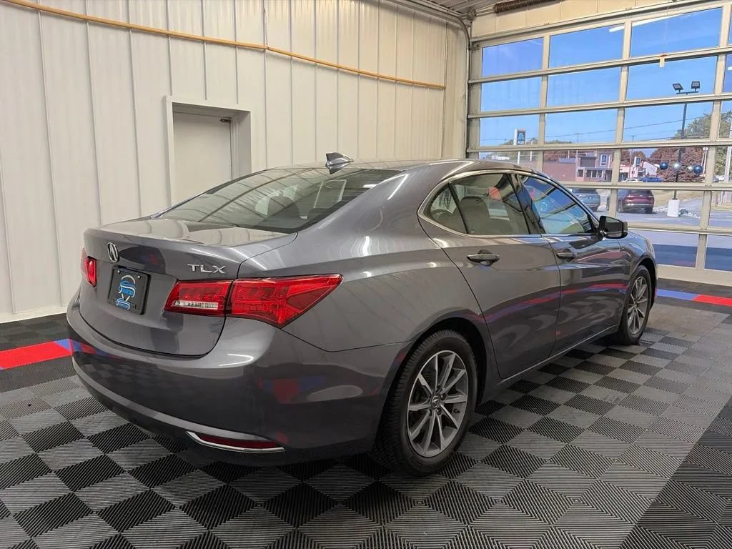 Used 2018 Acura TLX w/ Technology Package FWD image 3
