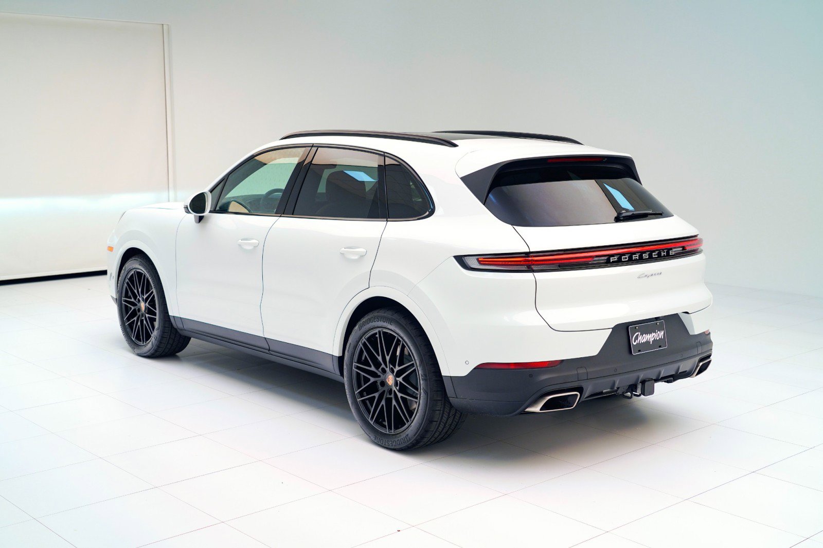 New 2026 Porsche Cayenne image 3