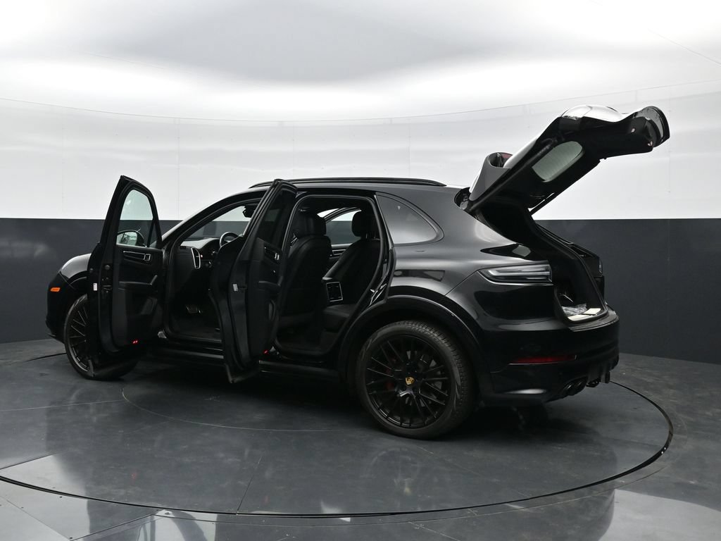 Used 2023 Porsche Cayenne GTS AWD/4WD image 49