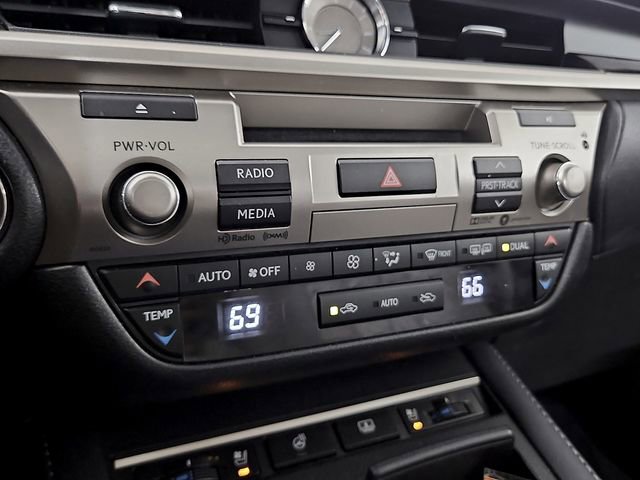Used 2018 Lexus ES 350 w/ Luxury Package w/Wood Trim FWD image 17