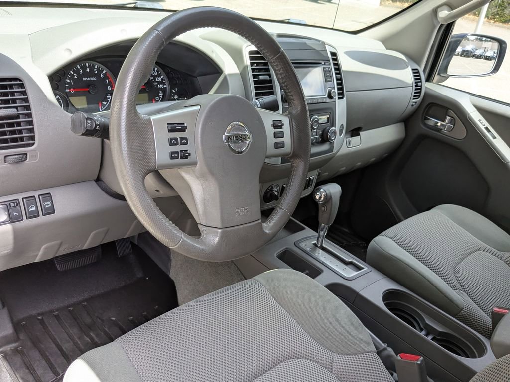 Used 2016 Nissan Frontier SV w/ SV Value Truck Package AWD/4WD image 14