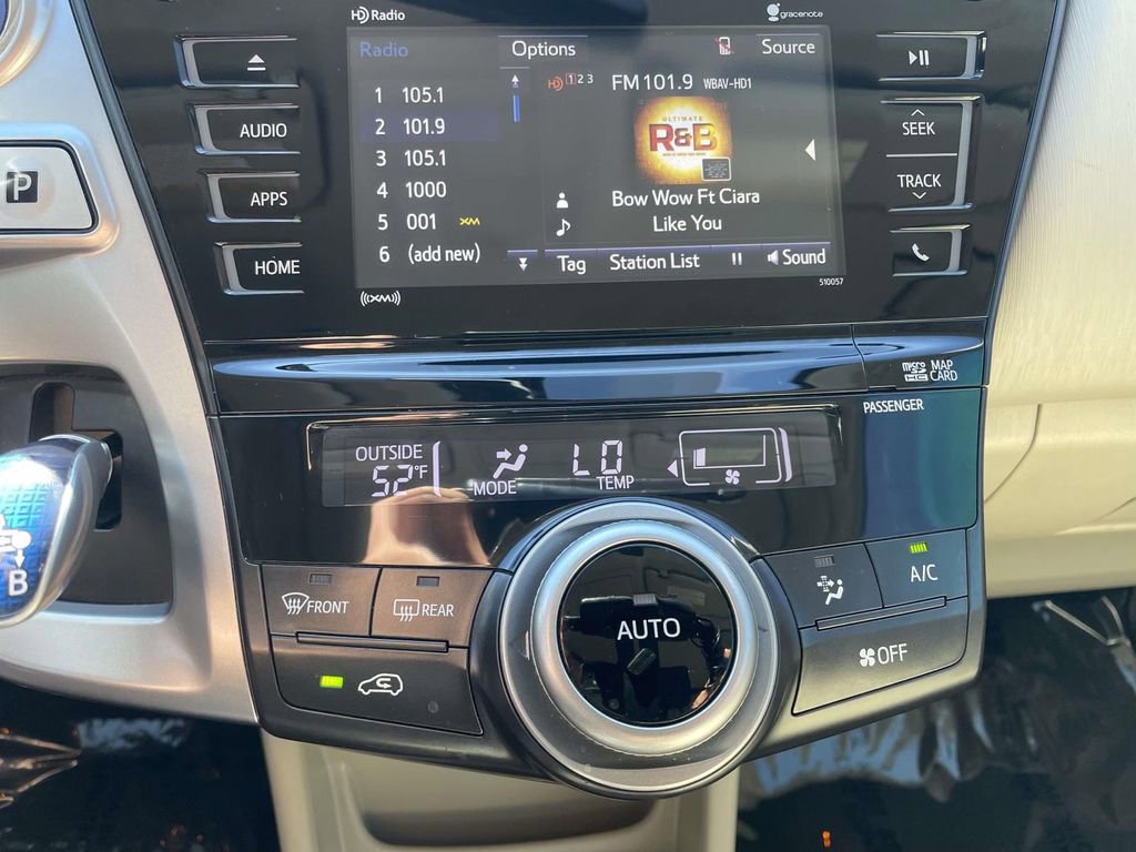 Used 2016 Toyota Prius V Four image 40