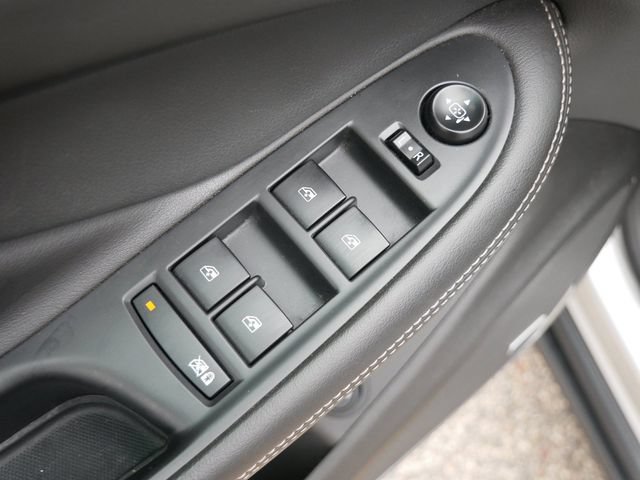 Used 2018 Buick Envision Premium AWD/4WD image 13
