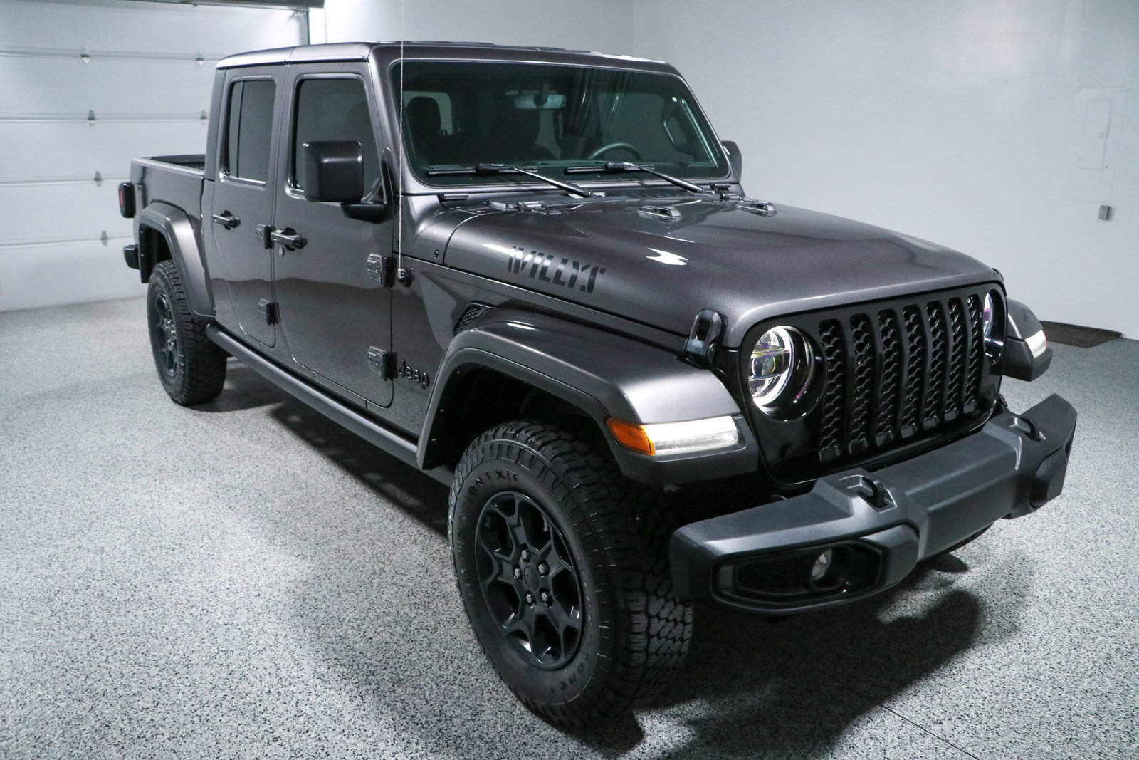 Used 2023 Jeep Gladiator Sport AWD/4WD image 5