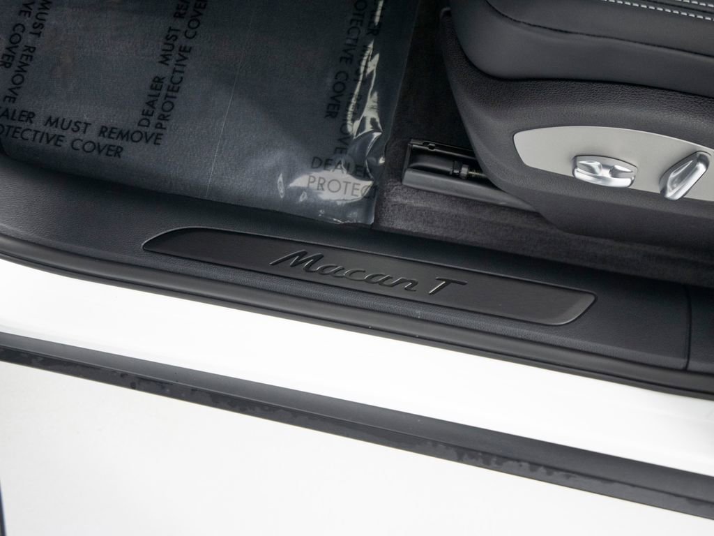 New 2026 Porsche Macan Turbo image 23