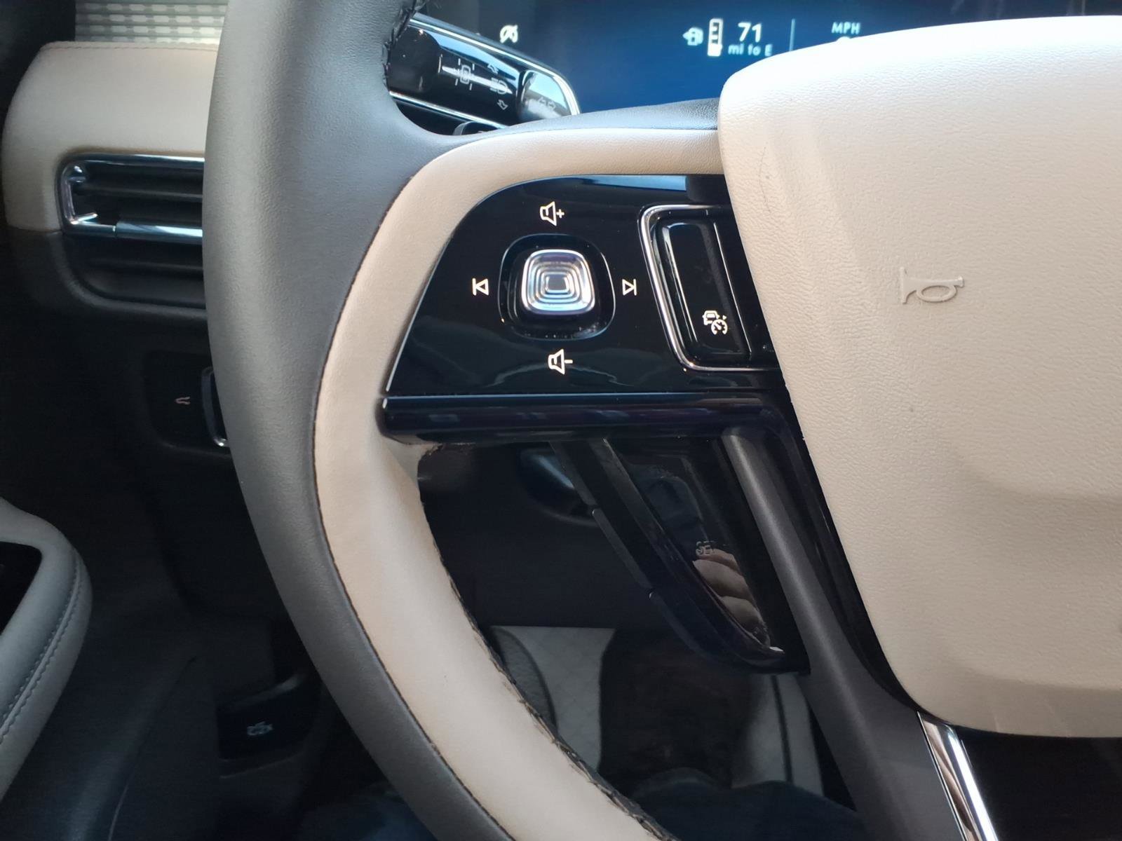 Used 2024 Lincoln Corsair FWD image 19