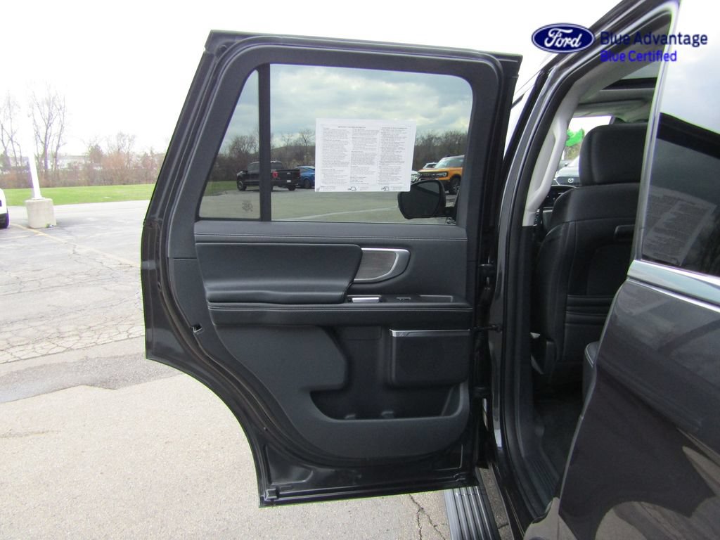 Certified 2025 Ford Expedition Platinum AWD/4WD image 49