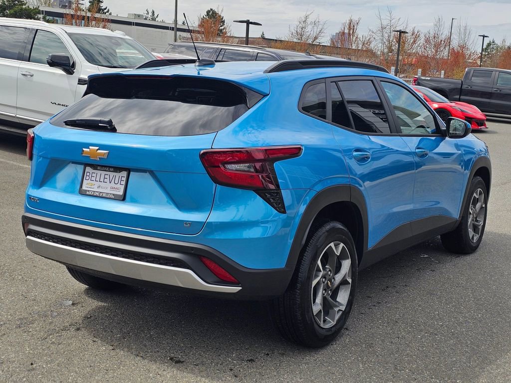 Used 2026 Chevrolet Trax LT w/ Driver Confidence Package FWD image 5