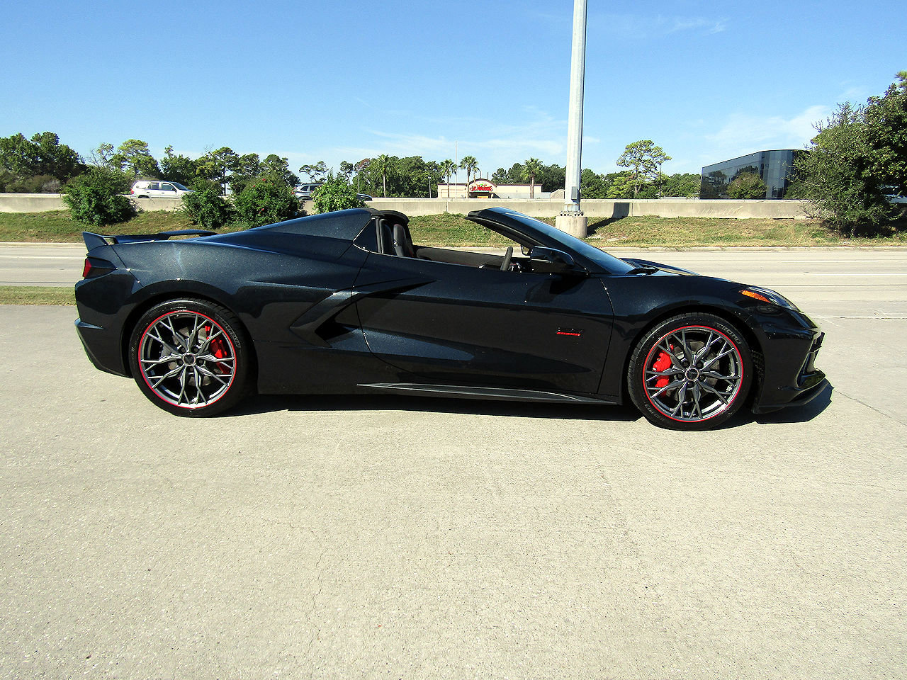 Used 2023 Chevrolet Corvette Stingray Premium Conv w/ Z51 Performance Package image 4