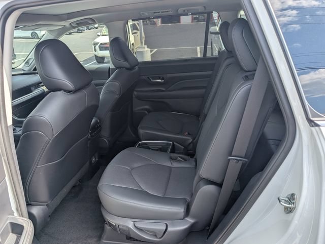 Used 2026 Toyota Grand Highlander AWD Hybrid image 9