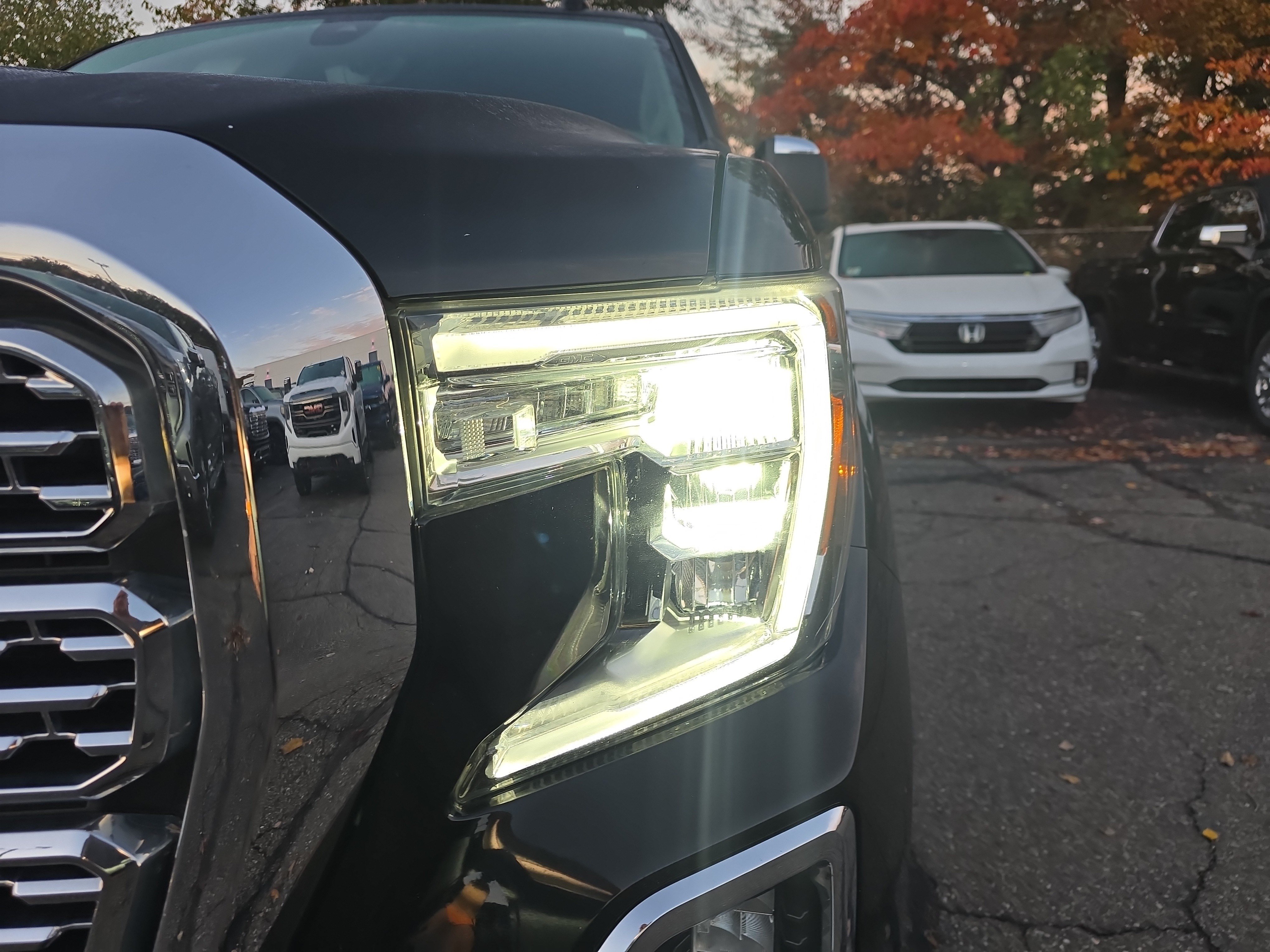 Used 2021 GMC Sierra 1500 Denali w/ Denali Ultimate Package AWD/4WD image 11