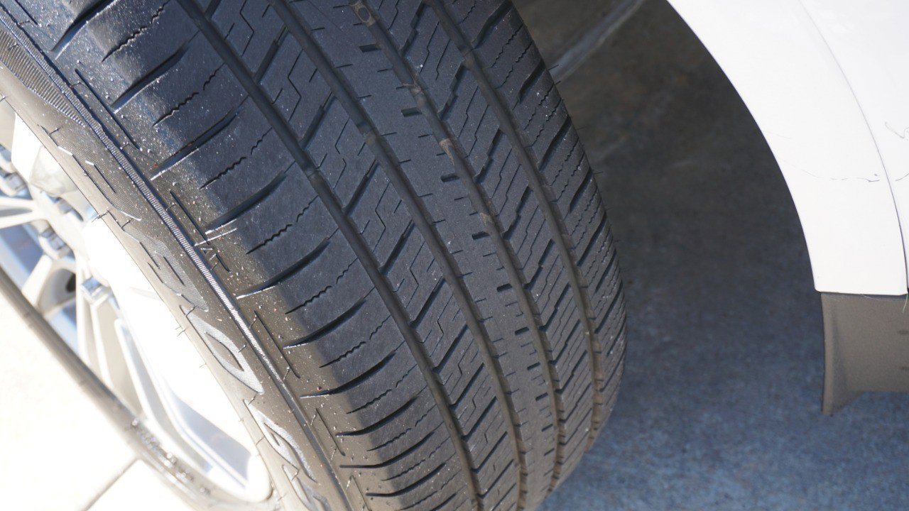 Used 2018 Cadillac XT5 Luxury w/ Driver Awareness Package image 12