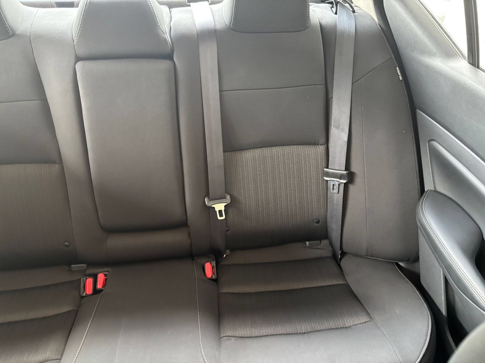 Used 2025 Nissan Altima 2.5 SV FWD image 37