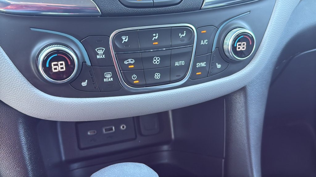 Used 2023 Chevrolet Equinox LT AWD/4WD image 20