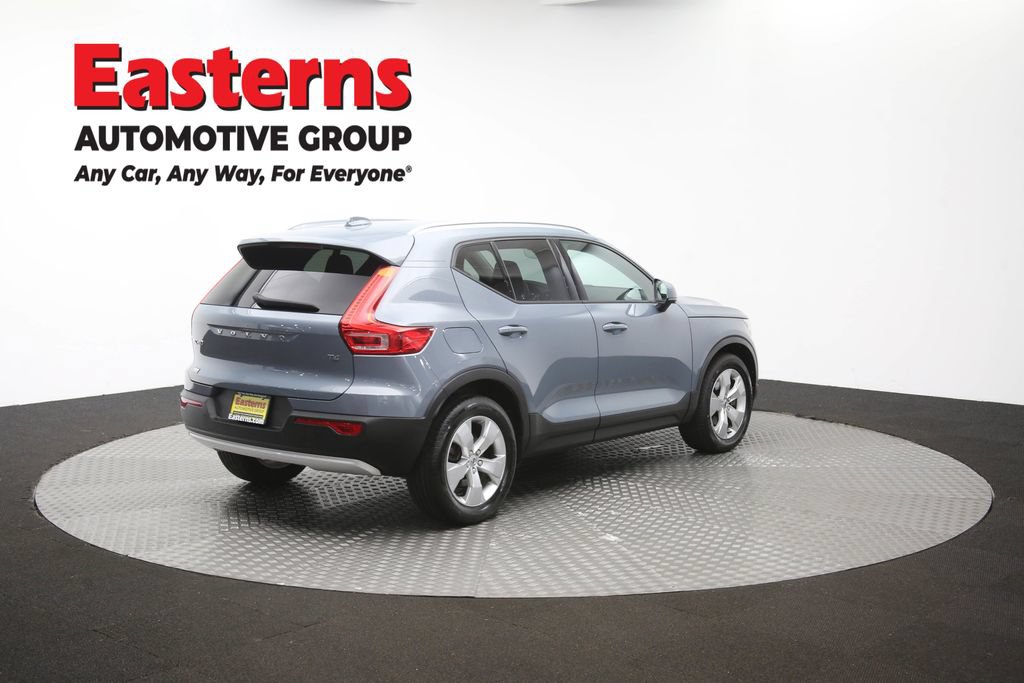 Used 2021 Volvo XC40 T4 Momentum FWD image 40