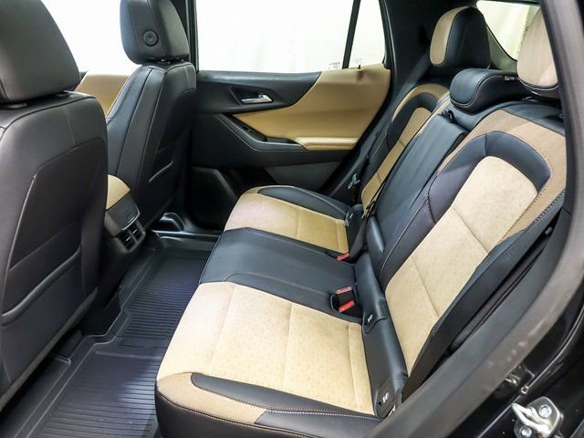 New 2026 Chevrolet Equinox ACTIV w/ LPO, Floor Liner Package image 12