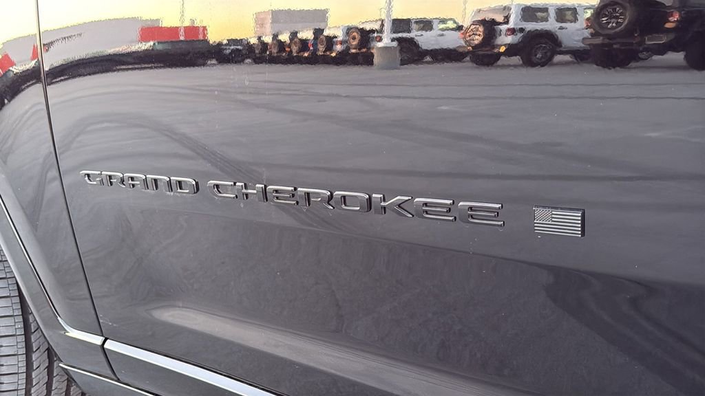 New 2026 Jeep Grand Cherokee Limited image 8