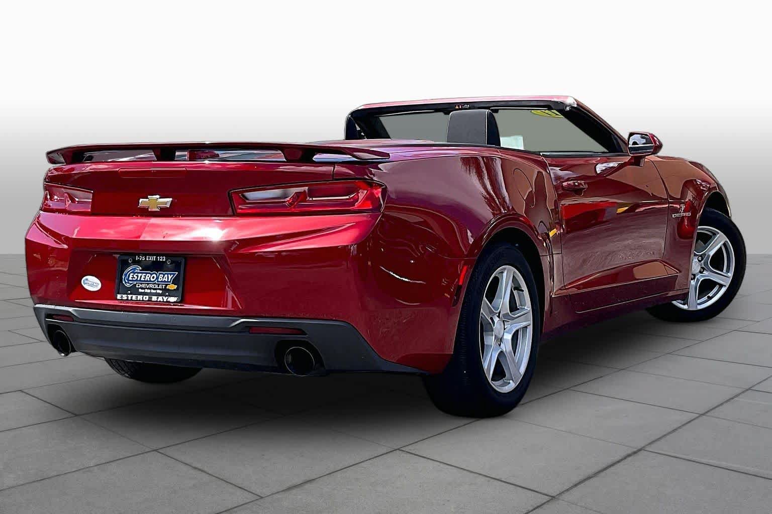Used 2017 Chevrolet Camaro LT RWD image 13