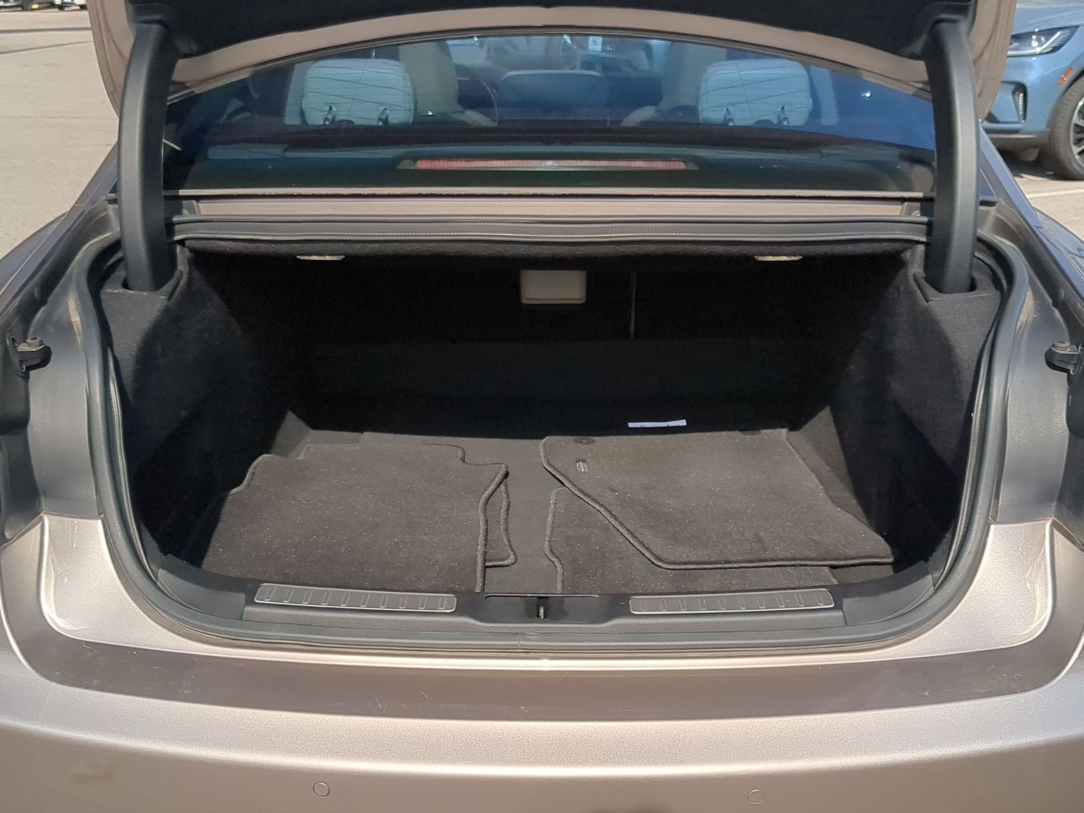 Used 2019 Lincoln Continental Reserve image 23