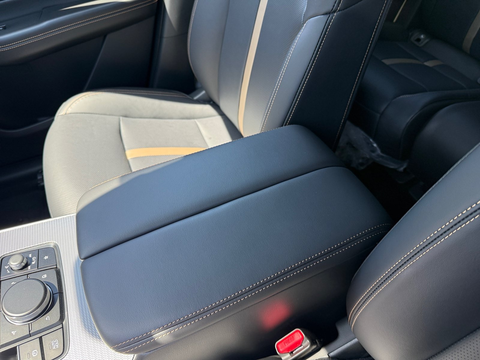 New 2026 MAZDA CX-90 Plug-In Hybrid w/ Premium Plus AWD/4WD image 14