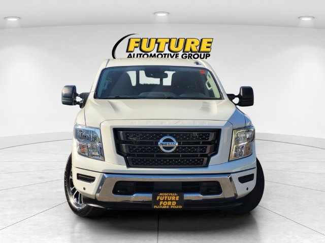 Used 2021 Nissan Titan SV w/ SV Convenience Package AWD/4WD image 2